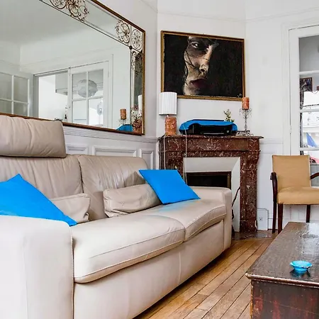 Daire Charming And Bright Near Montmartre