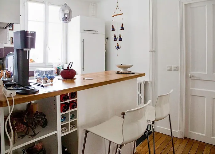 Daire Charming And Bright Near Montmartre