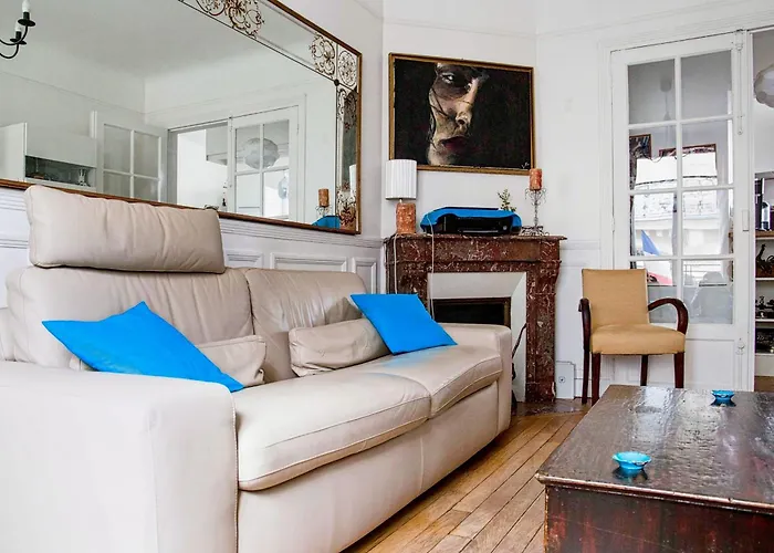 Daire Charming And Bright Near Montmartre
